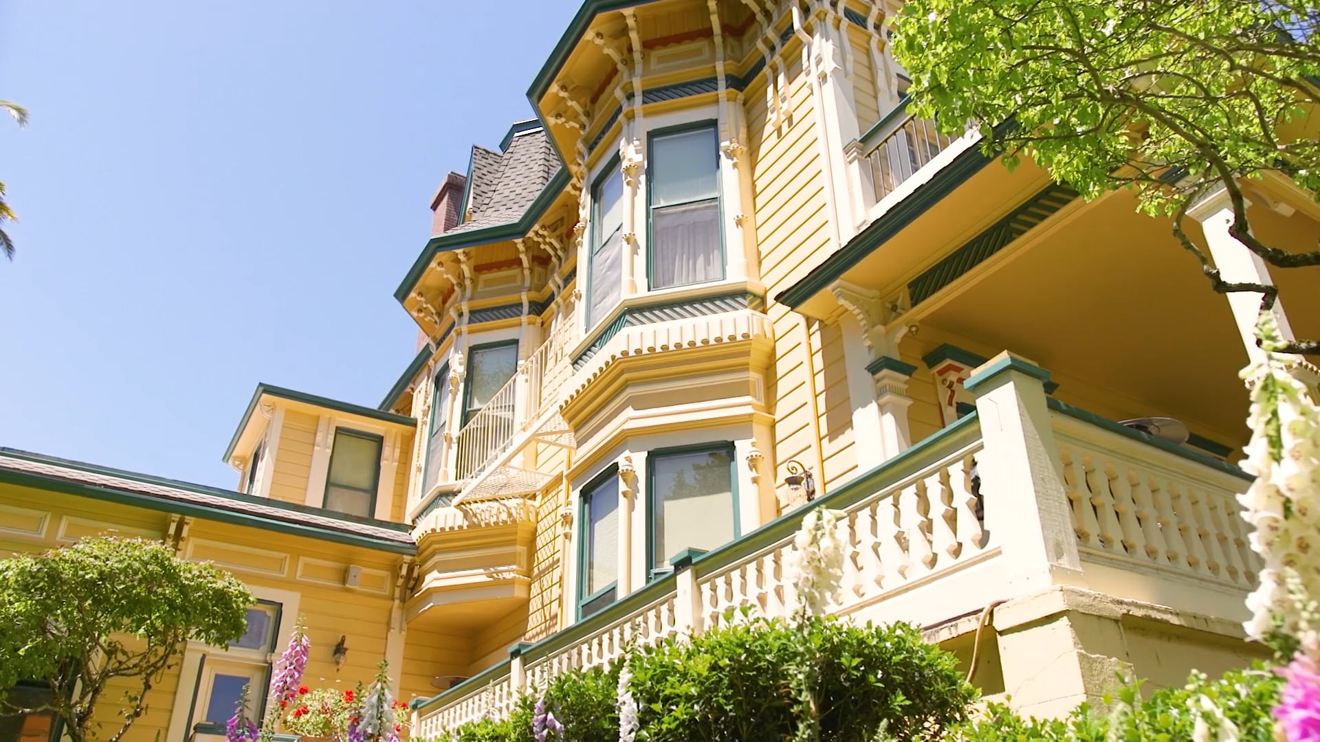 Madrona Manor : 1 Minute